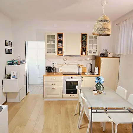 Apartma Tul Apartment
