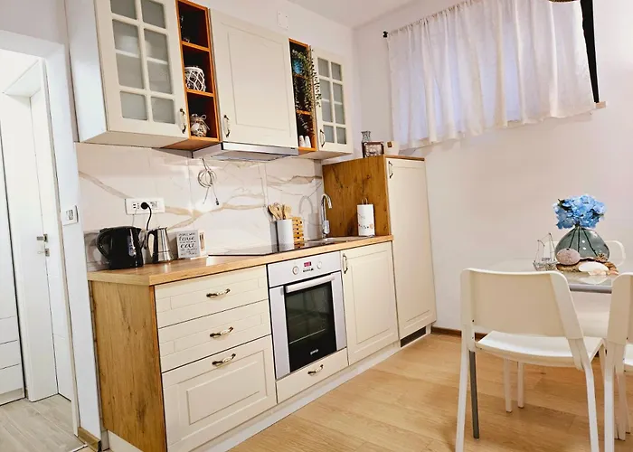 Apartma Tul Διαμέρισμα *